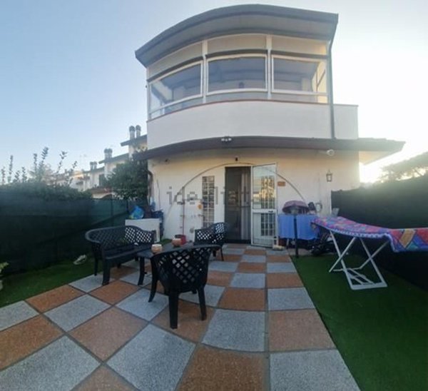 casa indipendente in vendita a Comacchio in zona Lido degli Scacchi