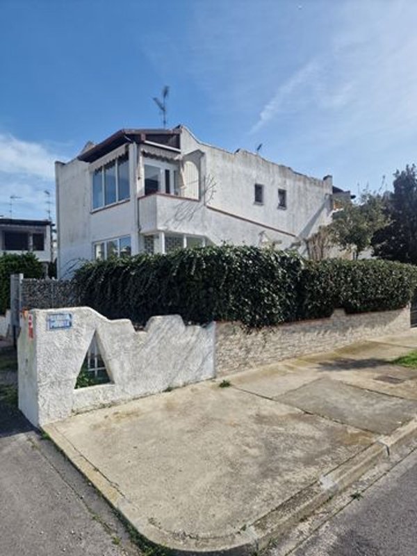 casa indipendente in vendita a Comacchio in zona Lido di Pomposa