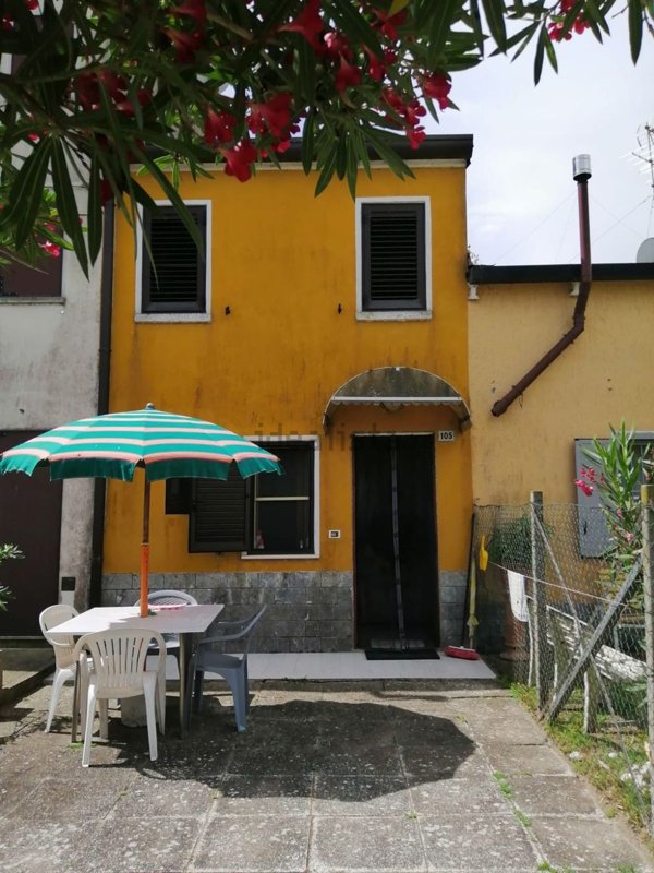casa indipendente in vendita a Comacchio in zona Lido delle Nazioni