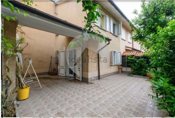 casa indipendente in vendita a Comacchio in zona Lido delle Nazioni
