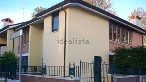 casa indipendente in vendita a Comacchio in zona Lido delle Nazioni