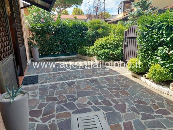 casa indipendente in vendita a Comacchio in zona Lido delle Nazioni
