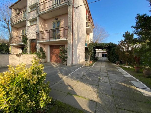 casa indipendente in vendita a Comacchio in zona San Giuseppe