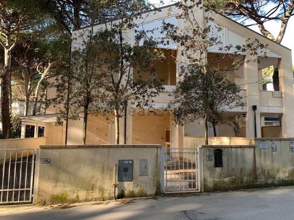 casa indipendente in vendita a Comacchio in zona Lido degli Estensi
