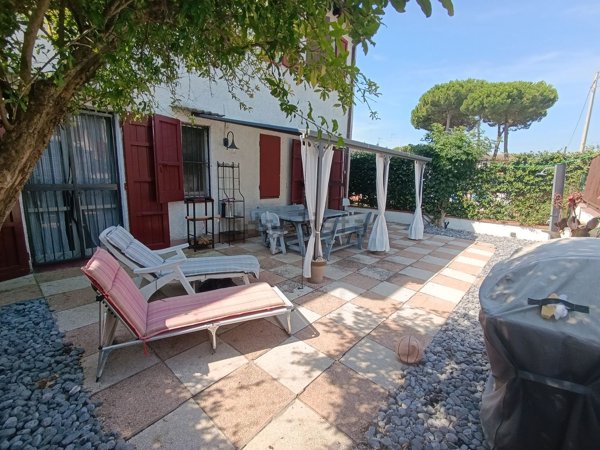 casa indipendente in vendita a Comacchio in zona Lido di Volano