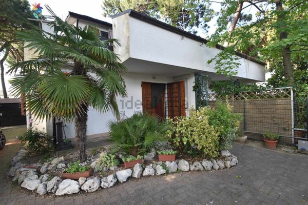 casa indipendente in vendita a Comacchio in zona Lido degli Estensi