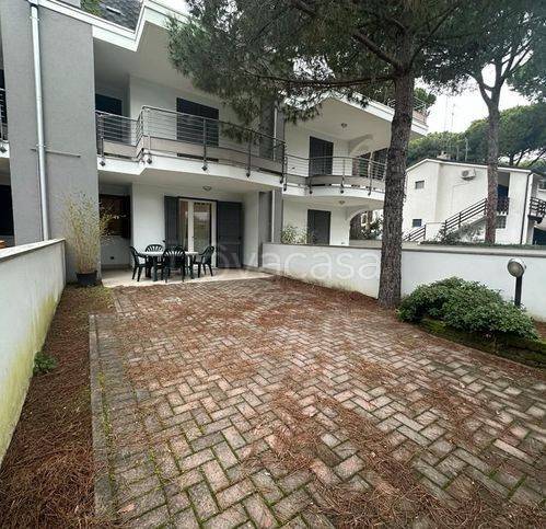 casa indipendente in vendita a Comacchio in zona Lido di Spina
