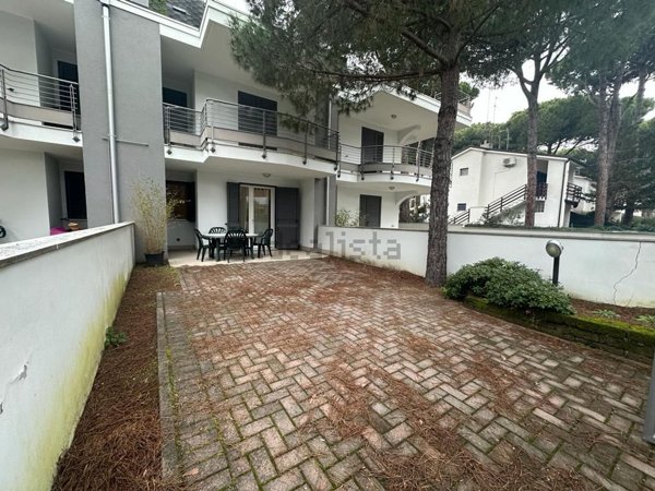 casa indipendente in vendita a Comacchio in zona Lido di Spina