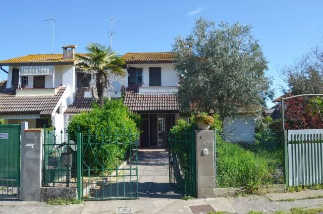 casa indipendente in vendita a Comacchio in zona Lido degli Scacchi