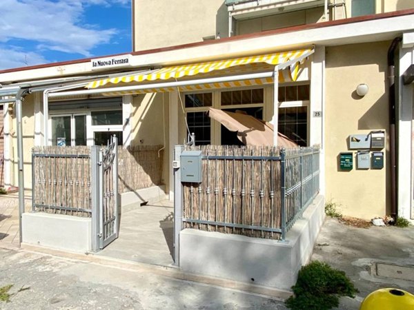 appartamento in vendita a Comacchio in zona Lido delle Nazioni