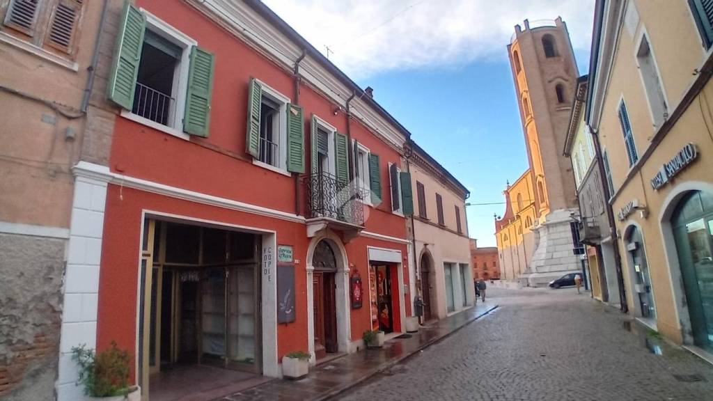 negozio in vendita a Comacchio