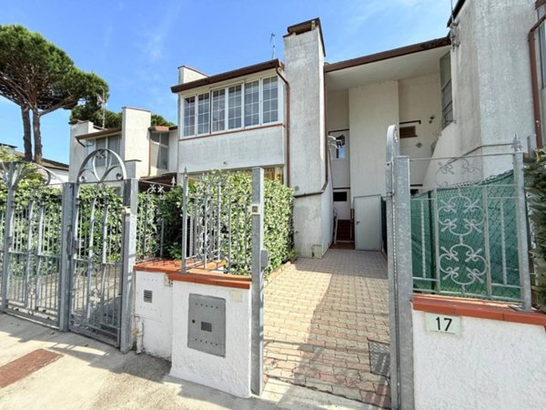 casa indipendente in vendita a Comacchio in zona Lido delle Nazioni