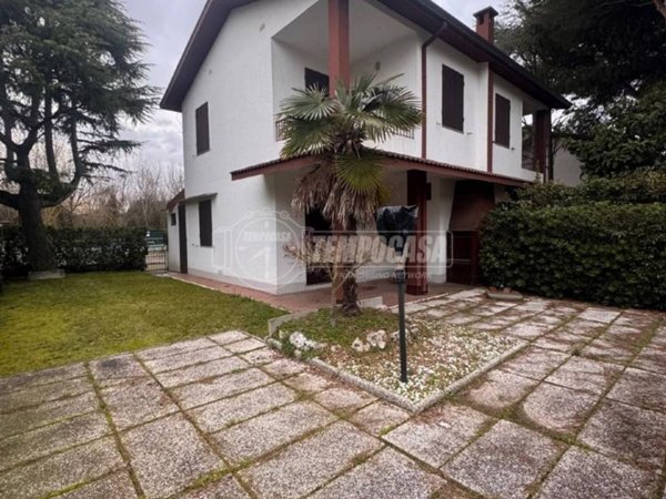 casa indipendente in vendita a Comacchio in zona Porto Garibaldi