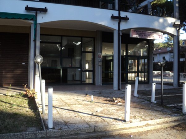 negozio in vendita a Comacchio in zona Lido di Spina