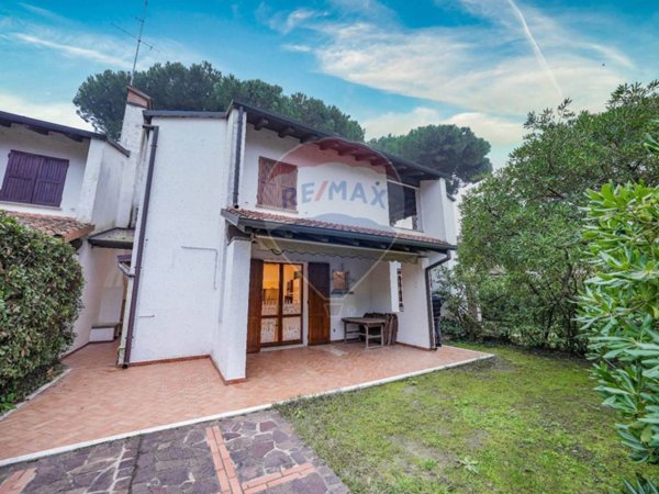 casa indipendente in vendita a Comacchio in zona Lido di Spina