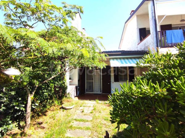 casa indipendente in vendita a Comacchio in zona Lido degli Scacchi