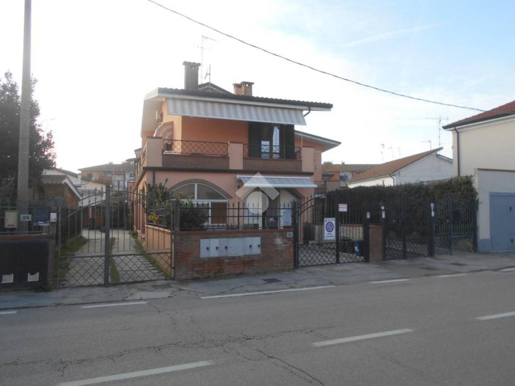 casa indipendente in vendita a Comacchio in zona Porto Garibaldi