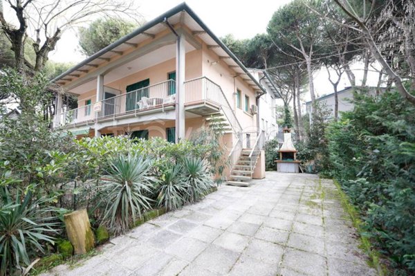 casa indipendente in vendita a Comacchio in zona Lido di Spina