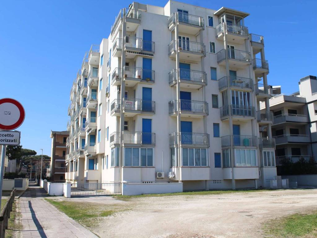 appartamento in vendita a Comacchio in zona Lido degli Estensi