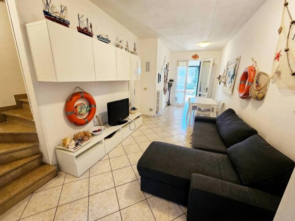 casa indipendente in vendita a Comacchio in zona Lido degli Estensi