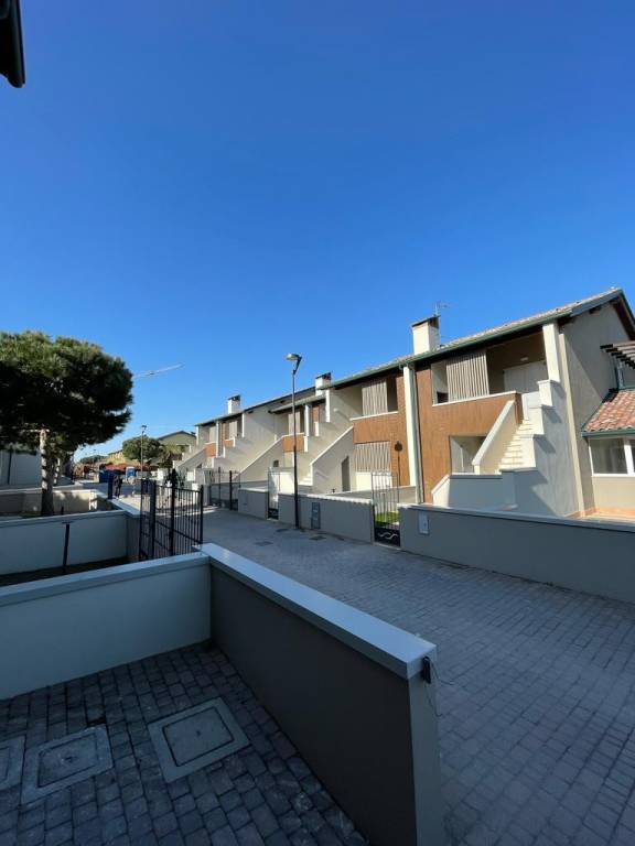 casa indipendente in vendita a Comacchio in zona Lido delle Nazioni