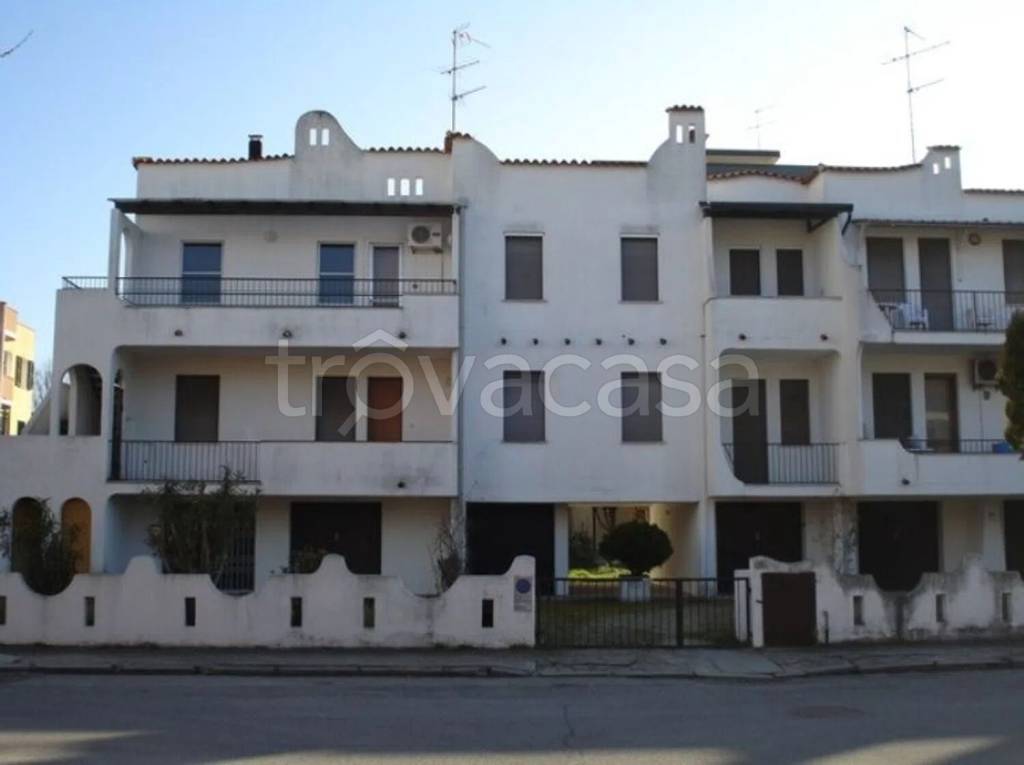 appartamento in vendita a Comacchio in zona Lido degli Scacchi