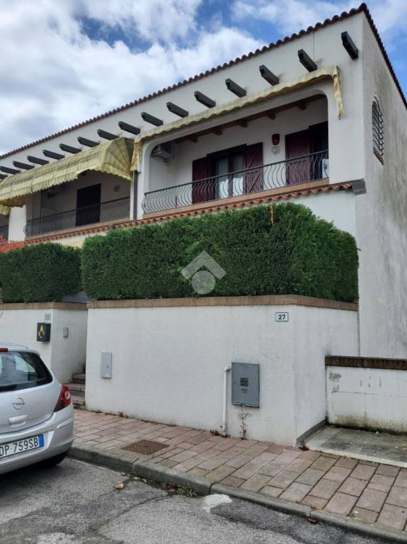casa indipendente in vendita a Comacchio in zona Lido degli Estensi