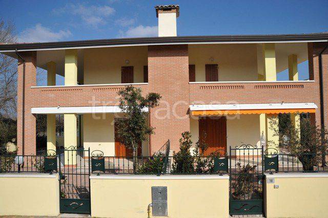 casa indipendente in vendita a Comacchio in zona Lido delle Nazioni