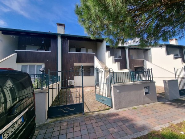 casa indipendente in vendita a Comacchio in zona Lido delle Nazioni