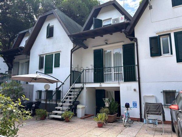 casa indipendente in vendita a Comacchio in zona Lido degli Estensi