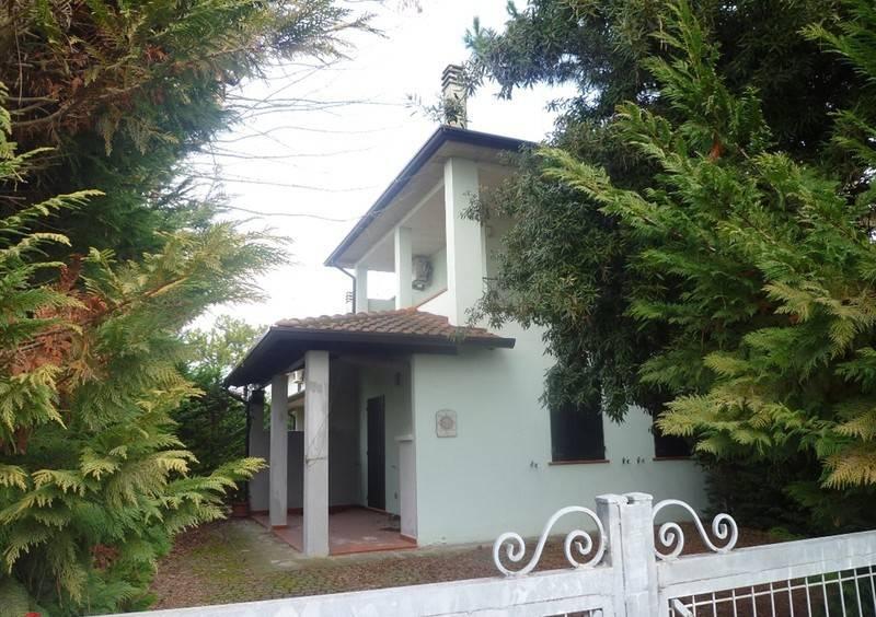 casa indipendente in vendita a Comacchio in zona Lido degli Estensi