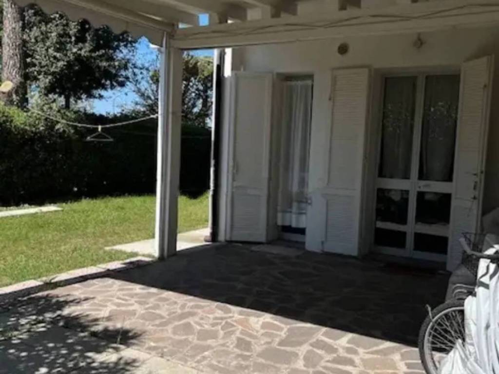 casa indipendente in vendita a Comacchio in zona Lido di Spina
