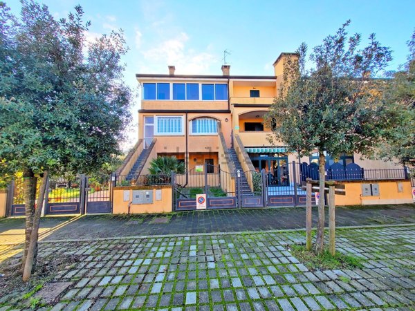 casa indipendente in vendita a Comacchio in zona Lido degli Estensi