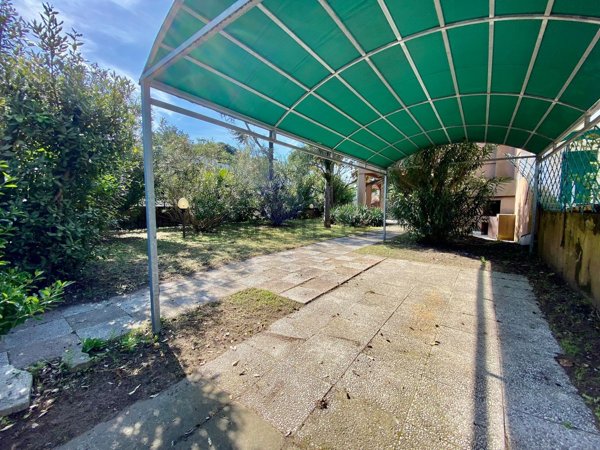 casa indipendente in vendita a Comacchio in zona Lido delle Nazioni