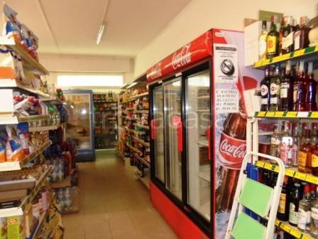 negozio in vendita a Comacchio in zona Lido di Spina