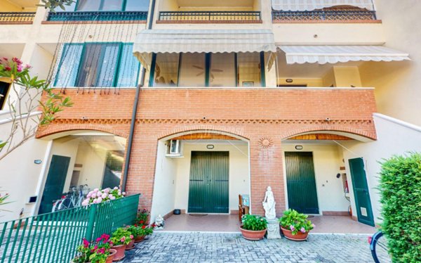 appartamento in vendita a Comacchio in zona Lido degli Estensi