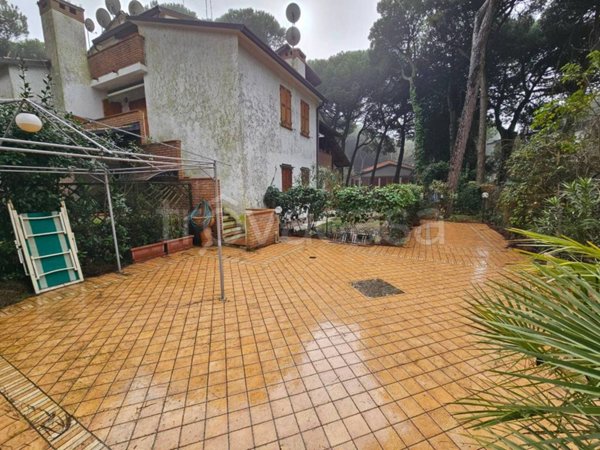 casa indipendente in vendita a Comacchio in zona Lido degli Estensi