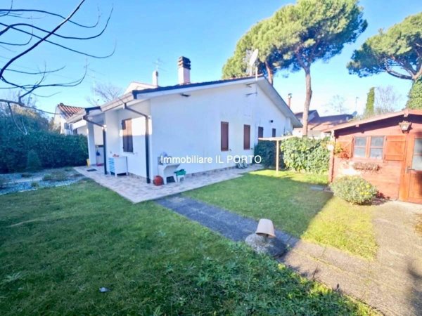 casa indipendente in vendita a Comacchio in zona Lido di Volano