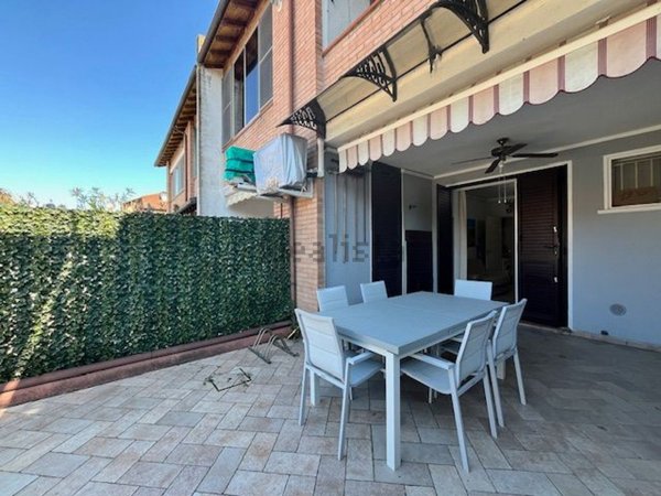casa indipendente in vendita a Comacchio in zona Lido delle Nazioni