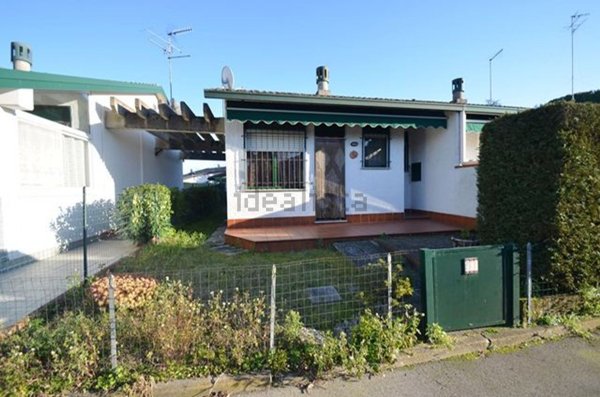 casa indipendente in vendita a Comacchio in zona Lido delle Nazioni
