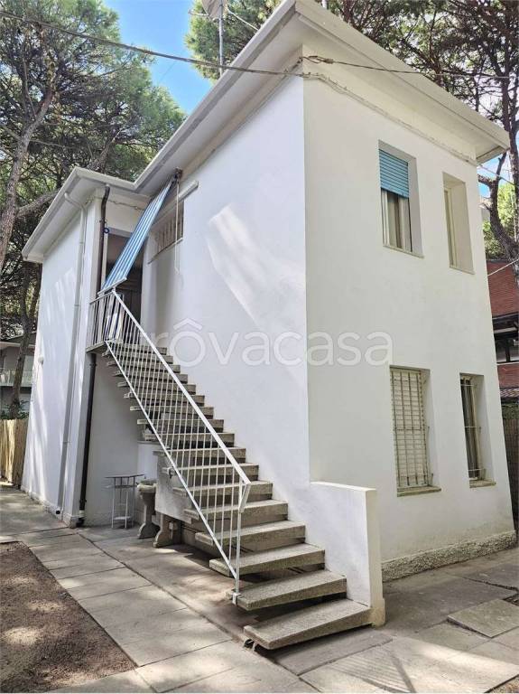 casa indipendente in vendita a Comacchio in zona Lido degli Estensi