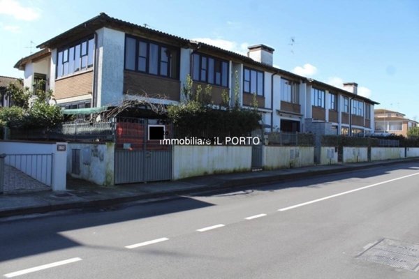 appartamento in vendita a Comacchio in zona Lido degli Estensi