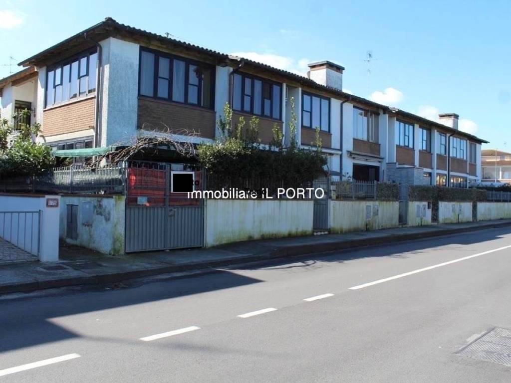 appartamento in vendita a Comacchio in zona Lido degli Estensi