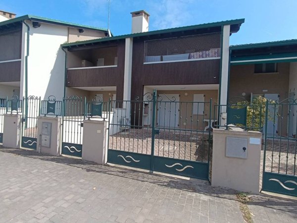 casa indipendente in vendita a Comacchio in zona Lido delle Nazioni