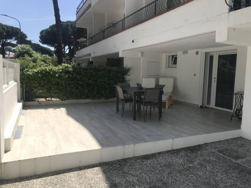 casa indipendente in vendita a Comacchio in zona Lido di Spina