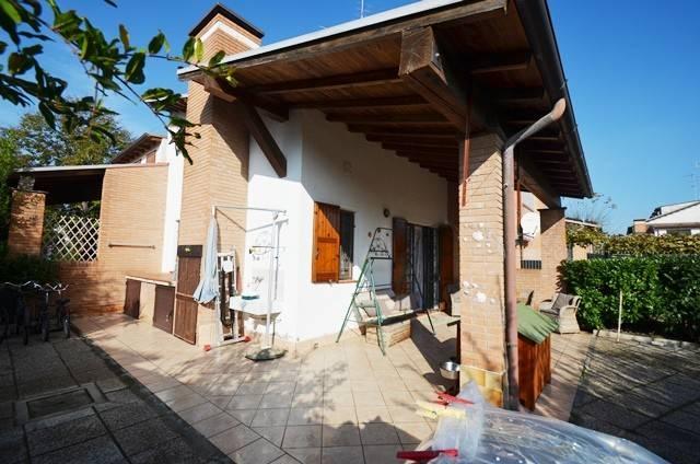 casa indipendente in vendita a Comacchio in zona Lido delle Nazioni