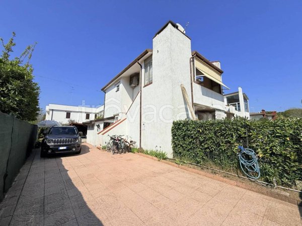 casa indipendente in vendita a Comacchio in zona Lido delle Nazioni