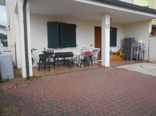casa indipendente in vendita a Comacchio