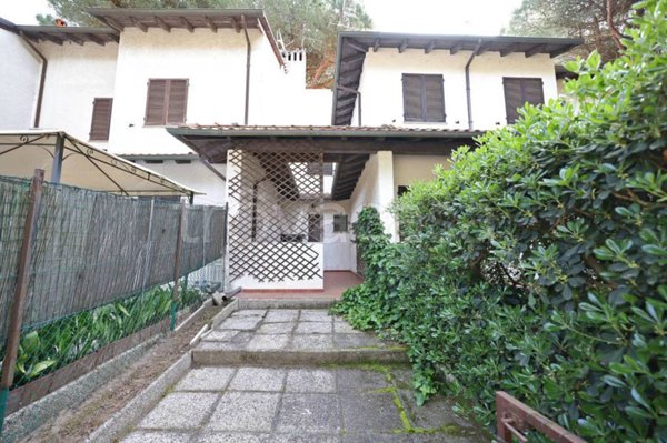 casa indipendente in vendita a Comacchio in zona Lido di Spina