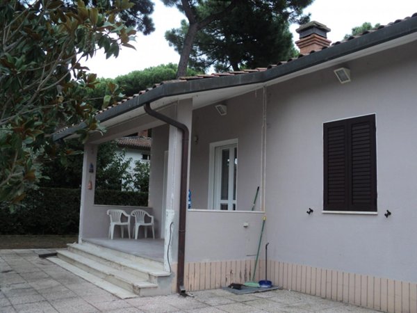 casa indipendente in vendita a Comacchio in zona Lido delle Nazioni